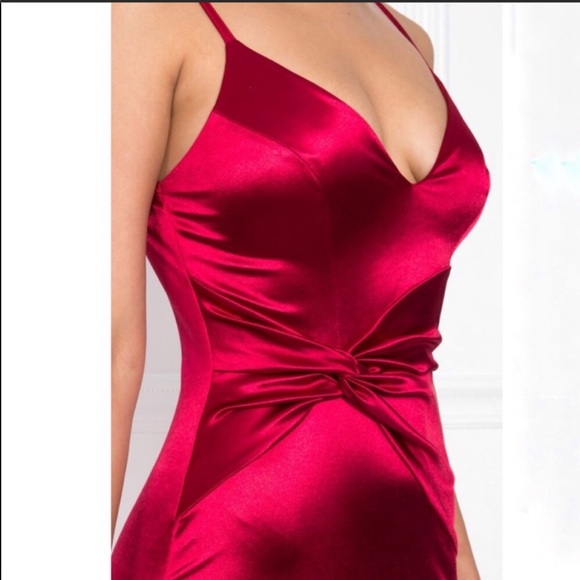 NWT Boutique Sleeveless Red Satin Stretch Formal Bodycon Midi Fitted Dress - Picture 4 of 7